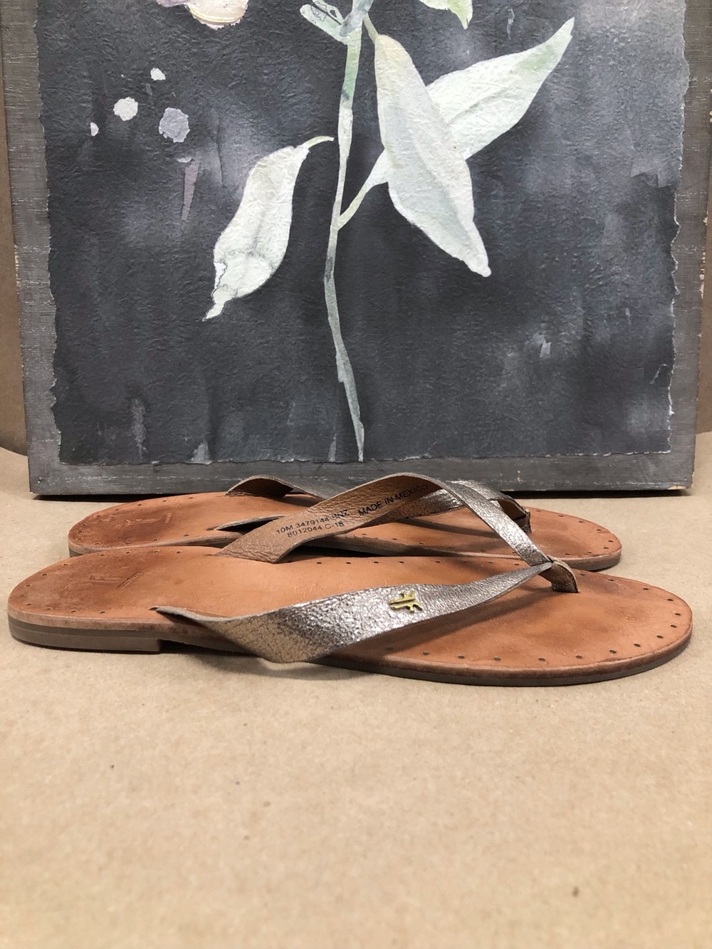 FRYE Azalea Logo Flip Flops sz 10